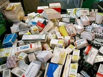 کشف بیش از 15 هزار قلم داروی قاچاق از یک داروخانه در شمال تهران 