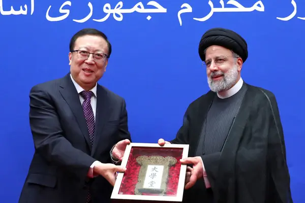 Peking University grants honorary title to President Raisi