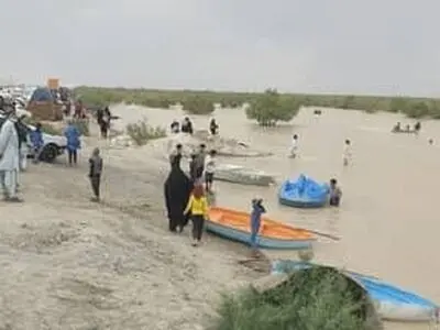هامون جان گرفت/ رونق گردشگری در منطقه سیستان