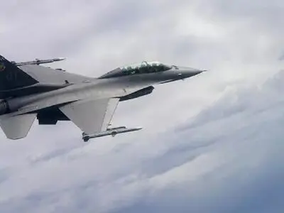An American F-16 plane crashes near Holloman Air Force Base in New Mexico

