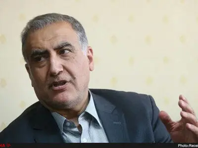 مدعیان مبارزه با فساد در ماجرای ۱۴۰ سکه، لااقل نتیجه رسیدگی به مساله شاسی‌بلندها را مطالبه کنند