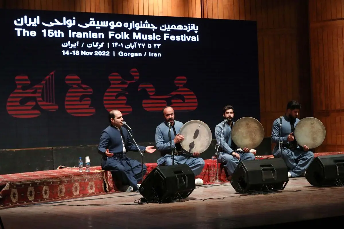 عاشیق‌ها پدر جامعه‌اند
