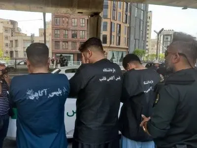 بازسازی صحنه جرم زورگیری در بزرگراه صدر + عکس