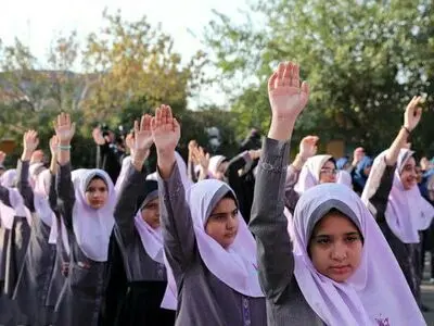 به جای چهار زنگ تفریح، دو زنگ تفریح گذاشتند