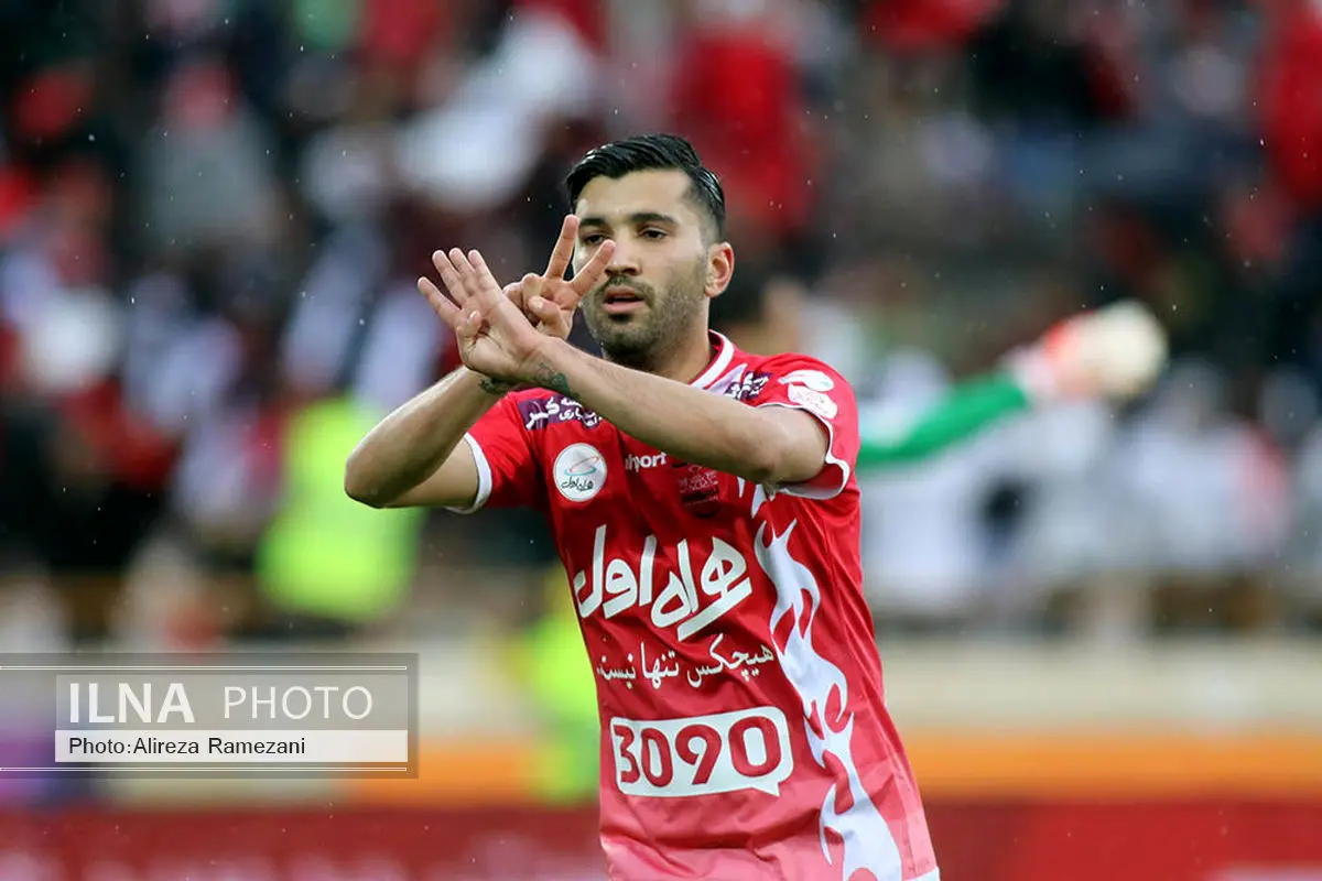 مسلمان با پرسپولیس تمدید کرد