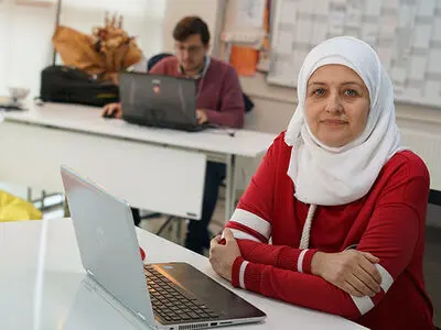 تجهیز ۳۰ هزار زن کارآفرین به مهارت‌های دیجیتال 