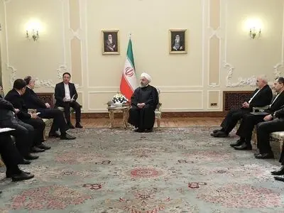 خلال لقاء وزیر خارجیة جمهوریة اذربیجان؛ روحانی: مشروع خط سکک الحدید بین رشت واستارا خطوة مهمة فی تأمین مصالح الشعبین
