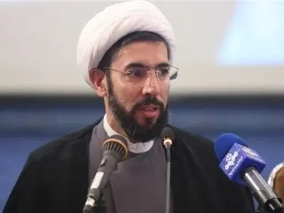 پاسخ رئیس نهاد رهبری درباره گلایه از رفتار خلاف عرف برخی اساتید