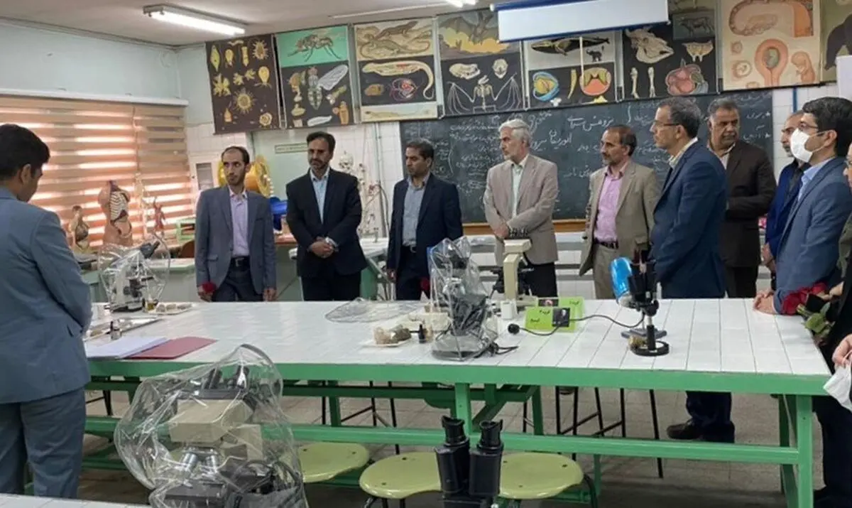 تبدیل پژوهش سراها به مراکز نوآوری و کارآفرینی دانش‌آموزی