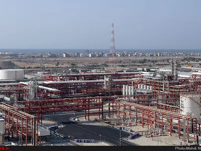 ساخت همزمان ۱۰ سکوی فارهای پارس جنوبی در شرکت صدرای بوشهر