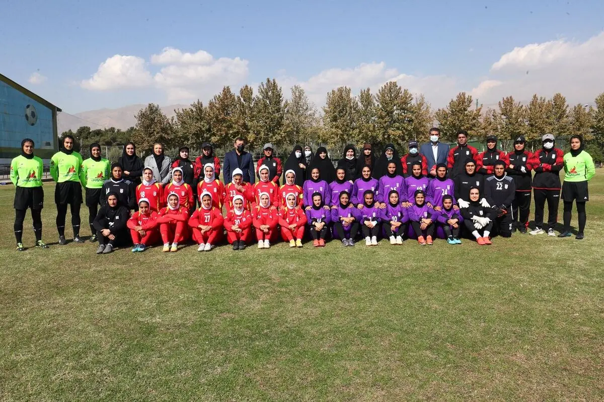 حضور نمایندگان مجلس شورای اسلامی در جمع ملی پوشان بانوان