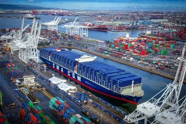 Iran 1st mega-sized shipping vessel to soon dock at Chabahar: IRISL