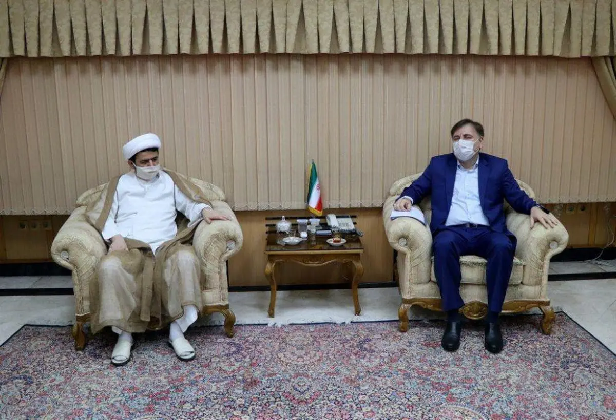 شعائر انقلاب با استفاده از بستر فضای مجازی و فنآوری‌های نوین، برای نسل جوان تبیین شود 