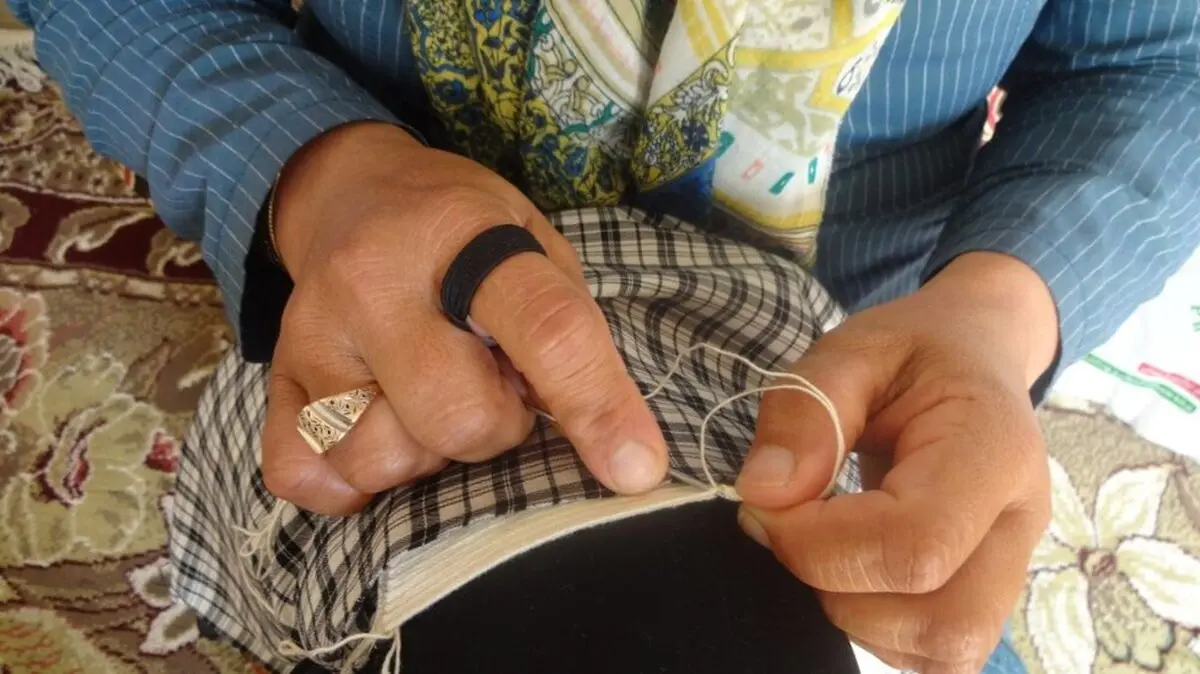هنر سنتی گیوه بافی کندازی ثبت ملی می شود 