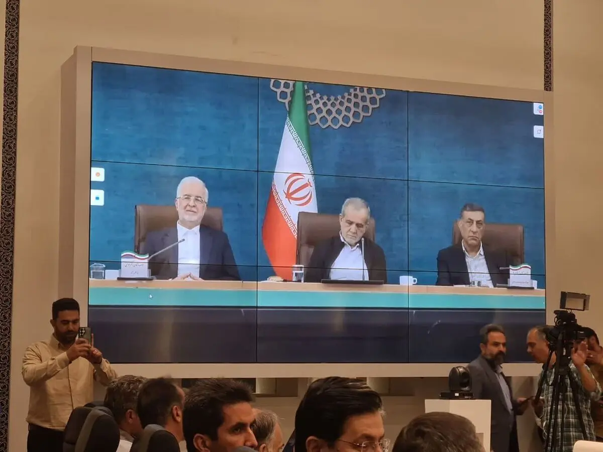 بهره‌برداری از کلان طرح بزرگراه شهید رئیسی اصفهان توسط رئیس‌جمهور 