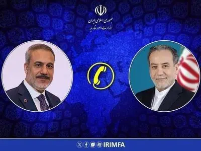 عراقجي يجري إتصالا هاتفيا مع نظيره التركي
