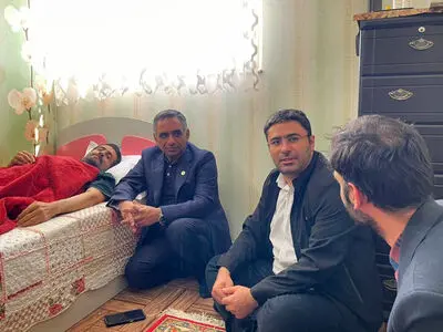 عیادت رؤسای اتاق بازرگانی و خانه مطبوعات قزوین از پیشکسوت رسانه‌