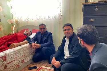 عیادت رؤسای اتاق بازرگانی و خانه مطبوعات قزوین از پیشکسوت رسانه‌