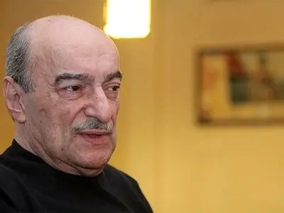 خسرو خسروشاهی از بیمارستان مرخص شد