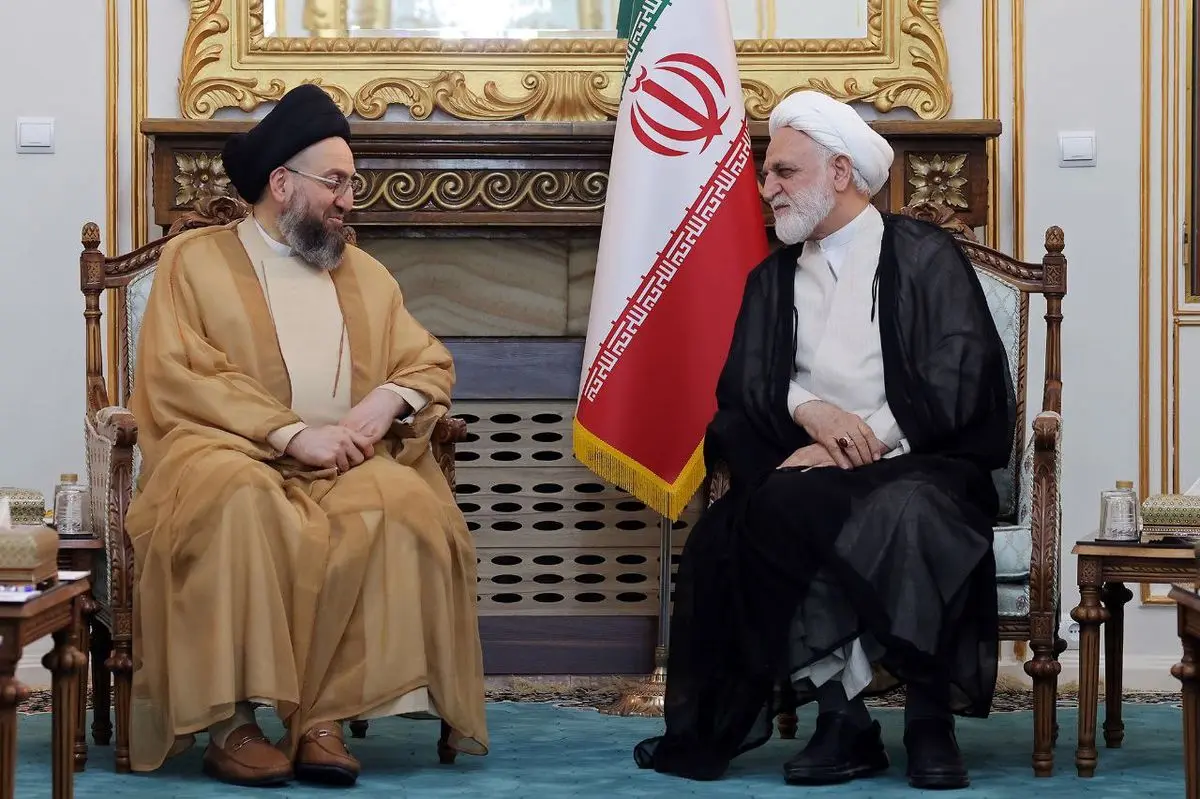 اگرچه هیچ‌گاه آغازگر جنگ نبوده و نخواهیم بود، اما هرگز تسلیم نظام سلطه نمی‌شویم