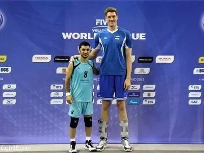 کوتاه‌ترین و بلندقامت‌ترین والیبالیست‌های جهان/عکس