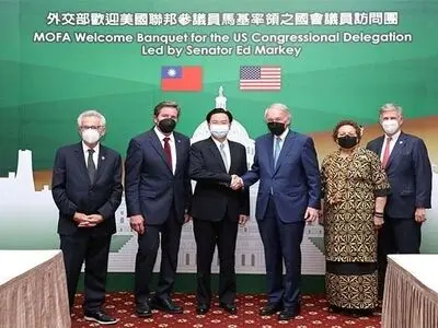 الصین تعلن "استعدادها للحرب" بعد زیارة وفد الکونغرس لتایوان