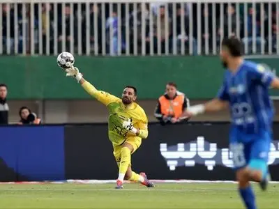 بازگشت گلر خارجی استقلال به تهران