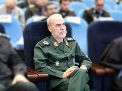 دشمن تصورش این بود که این نبرد آخر است/ باید لحظه به لحظه آماده مقابله با توطئه دشمن باشیم