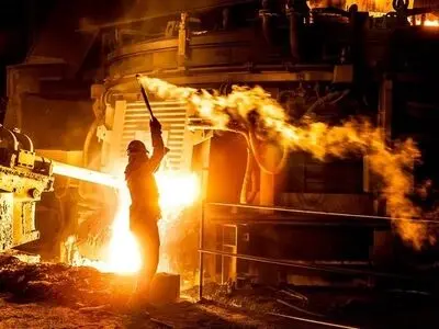 خالص ارز فولادی‌ها برای عرضه در نیما ۵۰۰ میلیون دلار است/ به توصیه صمت ارزمان را صرف تامین قطعات مورد نیاز کردیم/ قیمت میلگرد در ایران از قیمت قراضه جهانی ارزان‌تر است