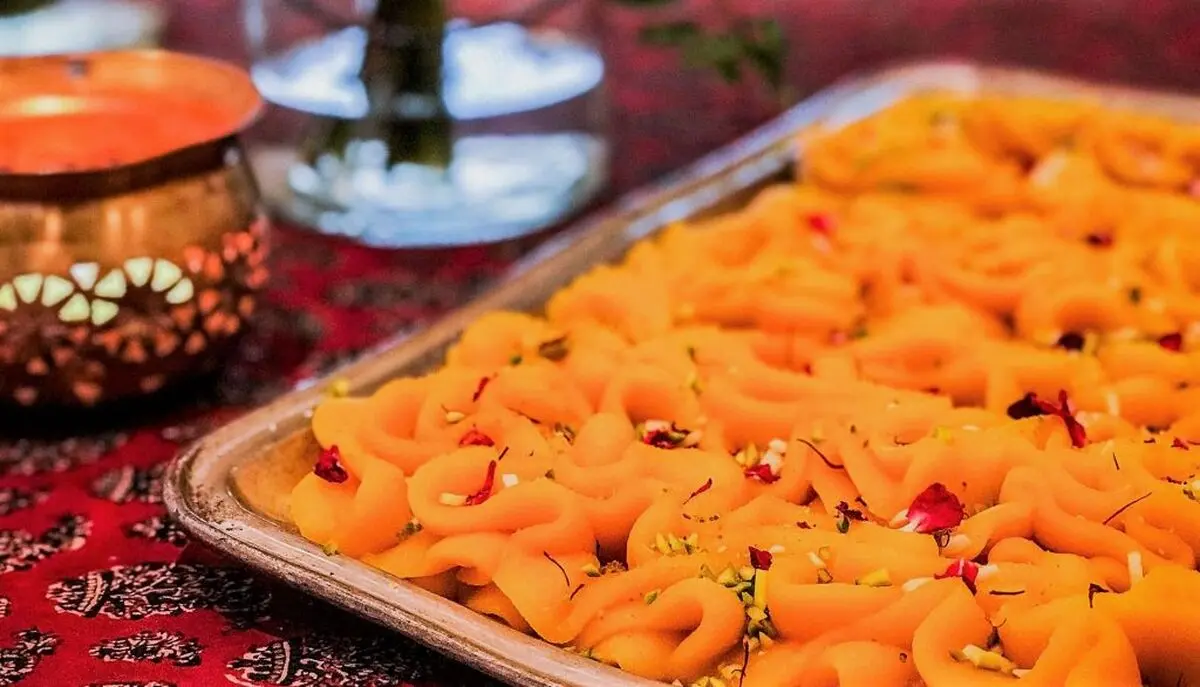 طرز تهیه حلوا مجلسی زعفرانی و نذری خوشمزه