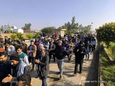 دهمین روز اعتراض صنفی کارگران کشت و صنعت میان آب/ تکلیف مجتمع را روشن کنید