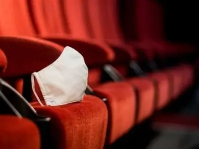 پروژه‌های سینمایی و تلویزیونی تعطیل نشدند