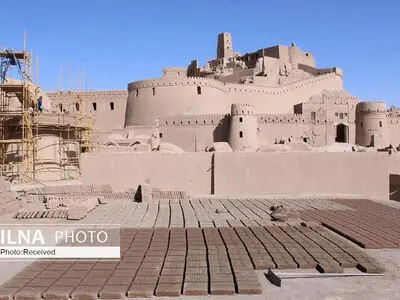 نمایش اجساد نوزادان در نخستین موزه تاریخ و باستان‌شناسی شرق کشور/ اعتبار نداریم، انبار مصالح خالی است و کارگاه‌های مرمتی ارگ بم در شرف تعطیلی