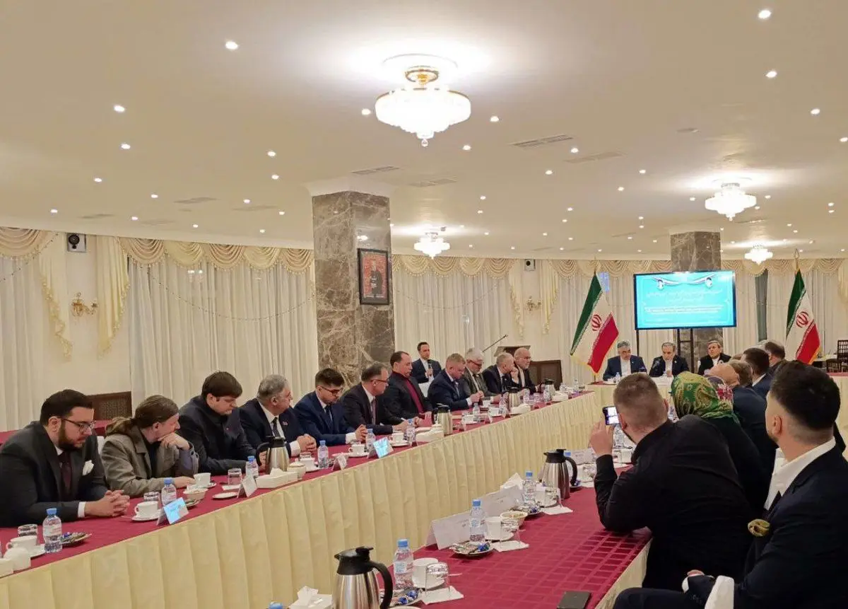 نشست اندیشمندان و نخبگان بلاروسی با عراقچی