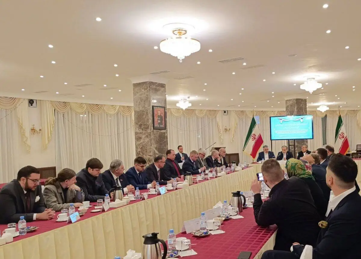 نشست اندیشمندان و نخبگان بلاروسی با عراقچی