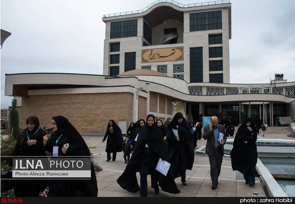 اولین همایش بانوان عضو شوراهای شهرهای سراسر کشور