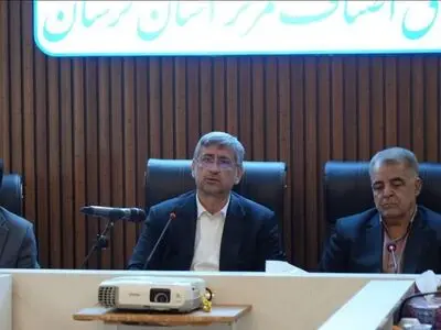 بازاریان در حمایت از ارزش ها پیشتاز و در تحریم ها خط مقدم جنگ اقتصادی قرار گرفتند