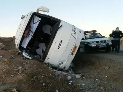 واژگونی مینی‌بوس حامل کارگران فصلی در گنبد کاووس/یک نفر کشته و ۳۱ نفر مجروح شدند