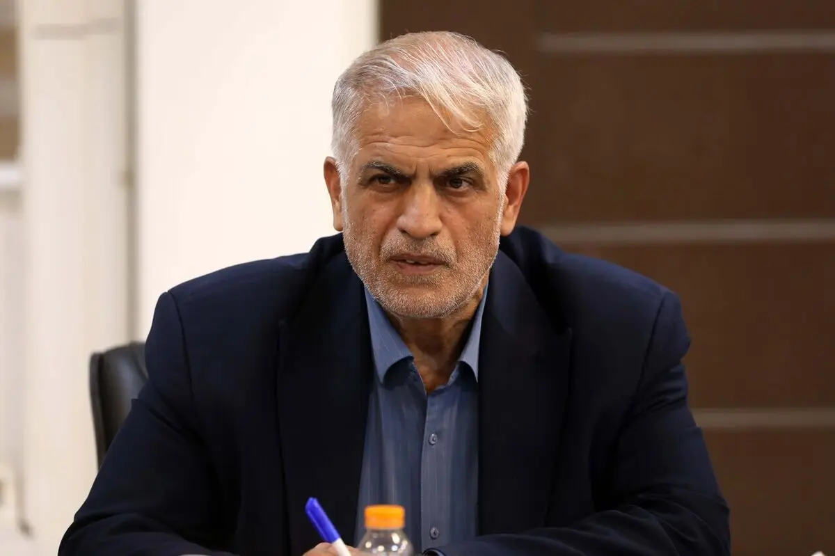حقوق کارکنان و بازنشستگان نیروهای مسلح باید در اولویت باشد/ استفاده از ظرفیت مولدسازی برای تأمین منابع دفاعی ضروری است