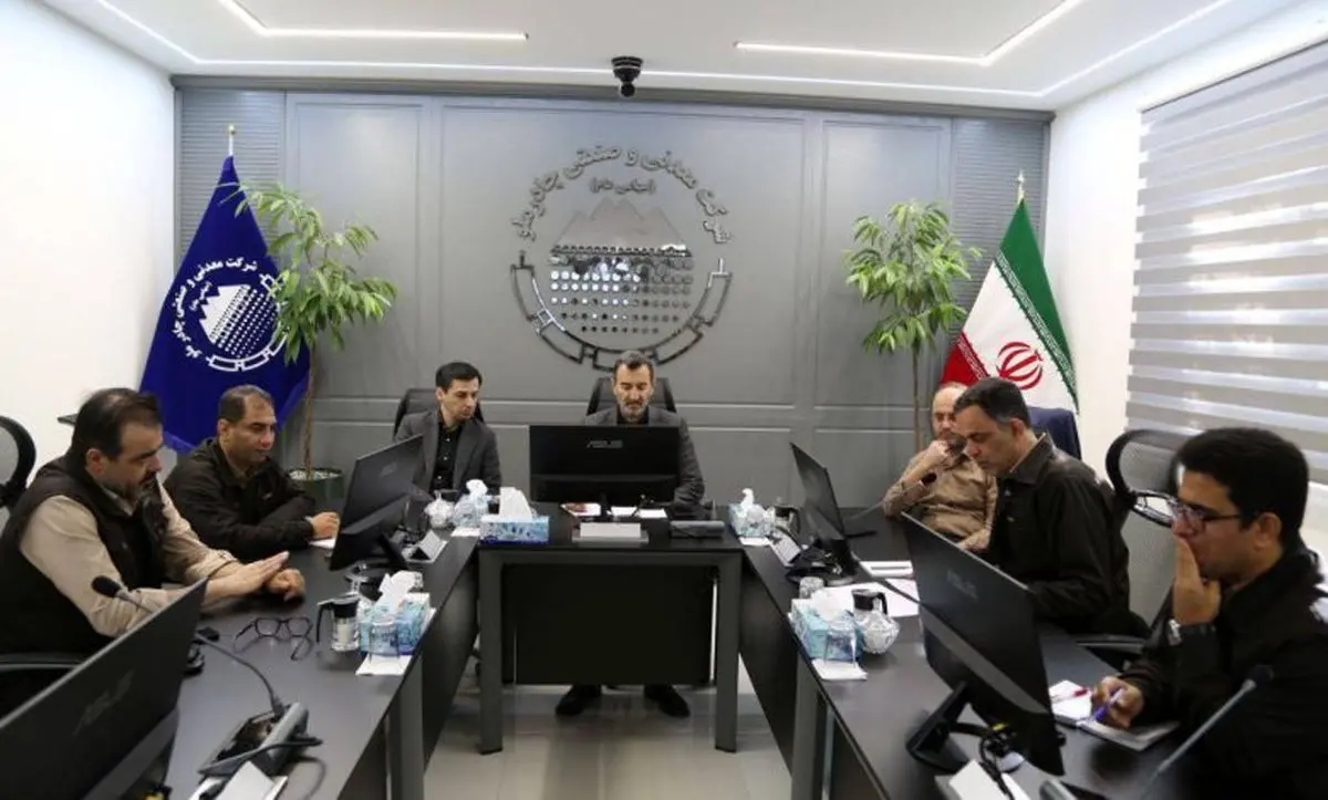 بازدید رئیس هیأت عامل ایمیدرو از مجتمع‌های صنعتی و معدنی چادرملو