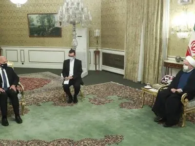وزیر خارجیة العراق یسلم روحانی رسالة شفویة من الکاظمی