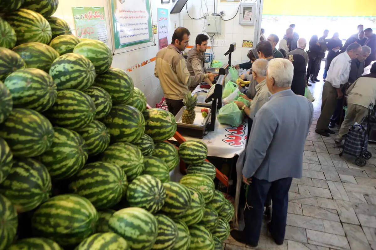 دوشنبه میادین و بازارهای میوه و تره بار باز هستند