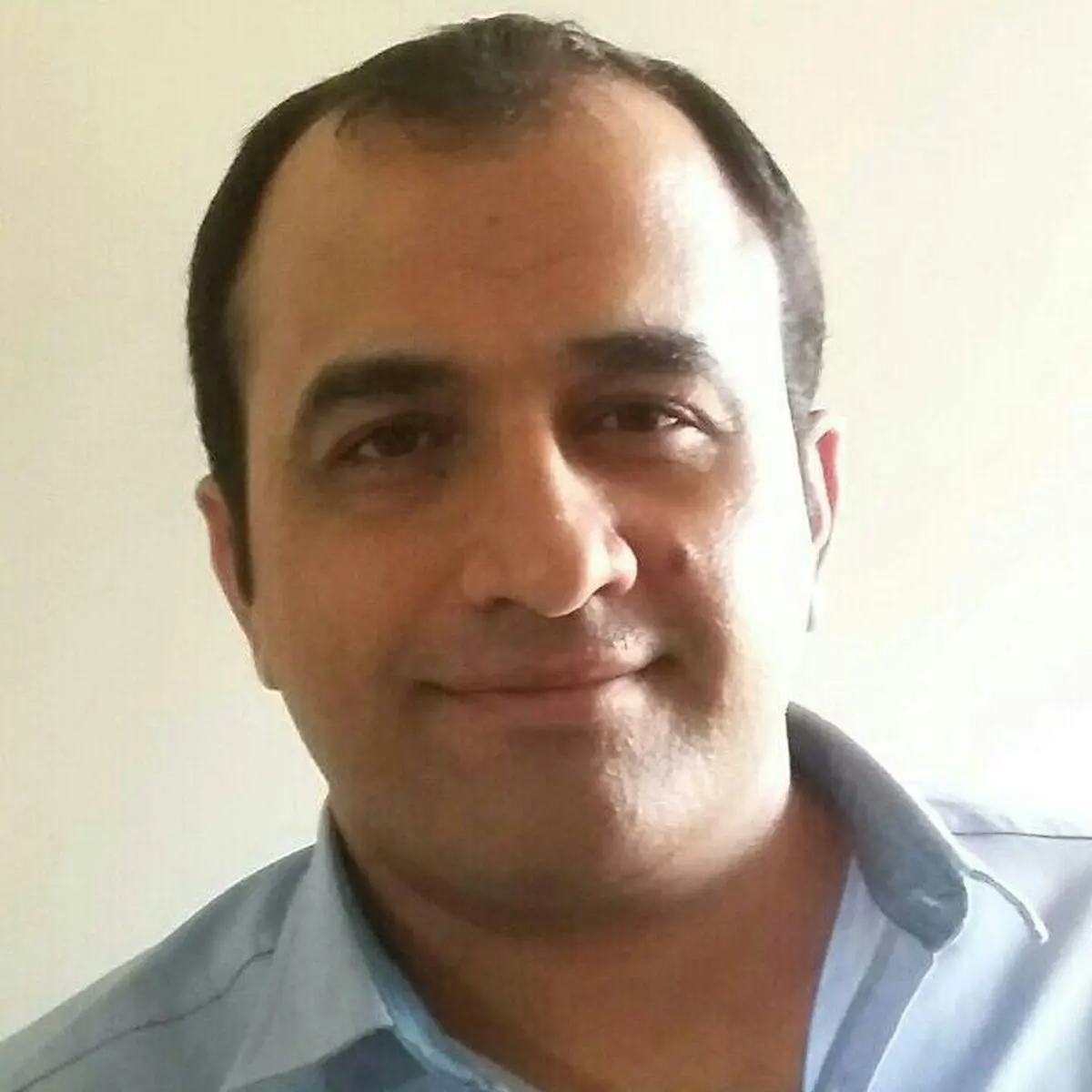 محبی: خدمات به ذی‌نفعان سیاسی استخوان لای زخم همشهری بود/بازسازی برند رسانه مهمترین اولویت تیم جدید باشد
