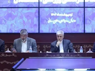  سجادی: کار درستی نبود که کارمند باشگاه استقلال راننده داشت/ اسراف حاشیه‌ساز است 
