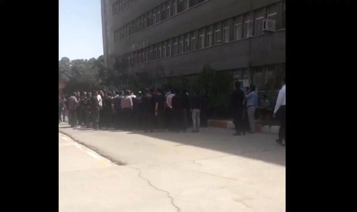 اعتراض کارگرانِ ماشین‌سازی اراک ادامه‌دار شد/ جلسه‌ی شورای تامین بدون حضور نماینده‌ی کارگران