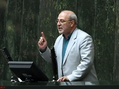 شرکت‌های دولتی در گران کردن کالاها از هم  سبقت گرفته‌اند/ ملت خون دل می‌خورد 