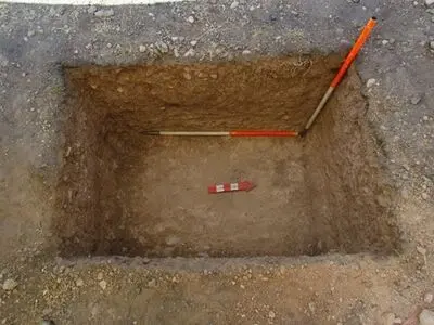 کشف تبر دستی شاخص دوره پارینه‌سنگی در آذربایجان غربی