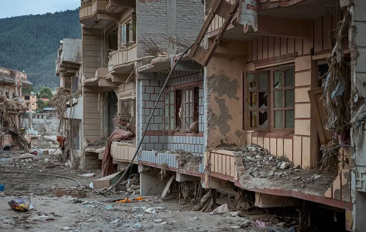 شمار کشته‌شدگان سیل نپال به ۷۳۴ نفر رسید