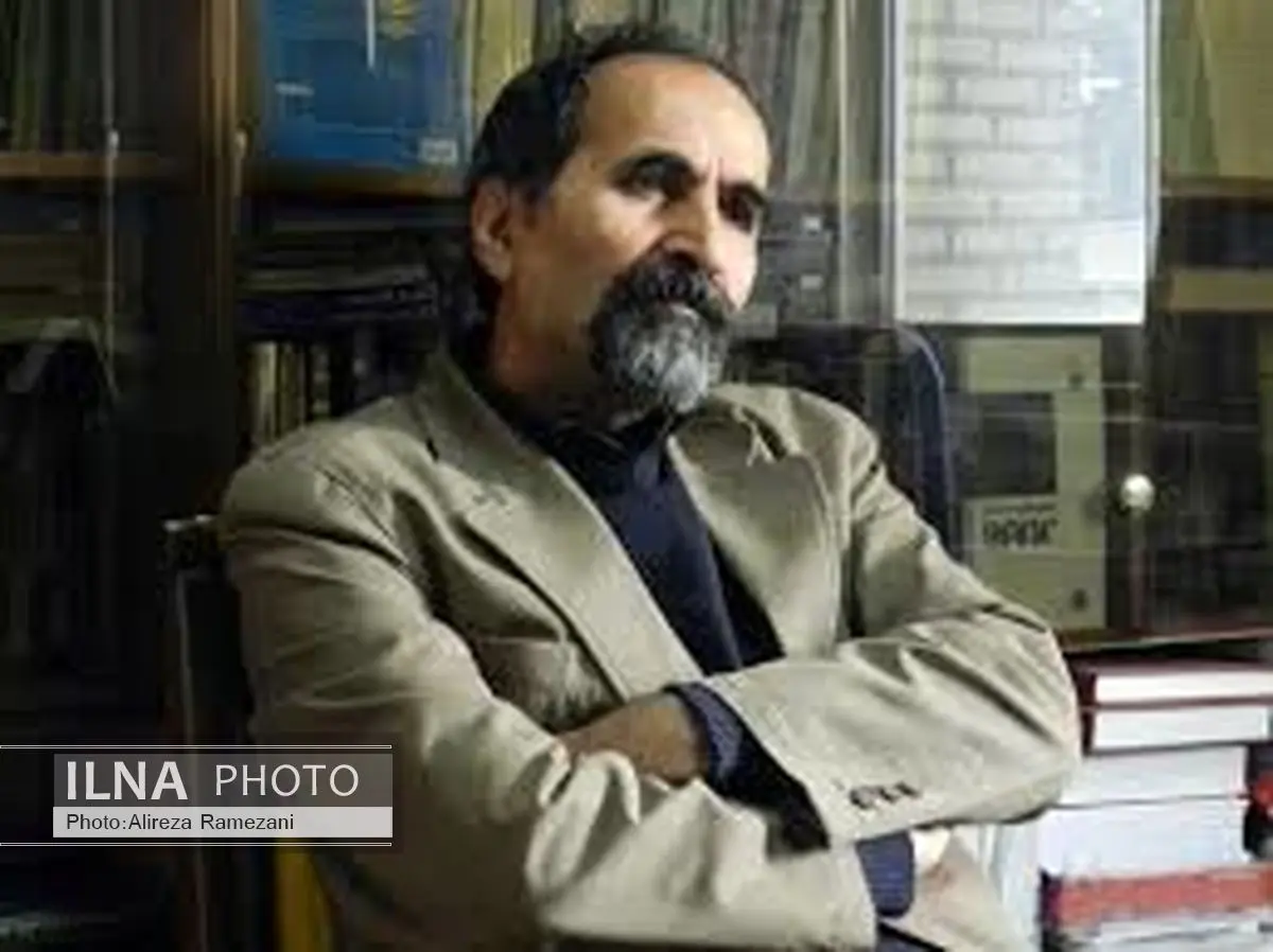 صاحبان قدرت جامعه‌ی واقعی نباید سکان مدیریت شهرمجازی را به‌دست بگیرند