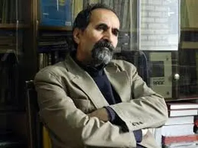 صاحبان قدرت جامعه‌ی واقعی نباید سکان مدیریت شهرمجازی را به‌دست بگیرند